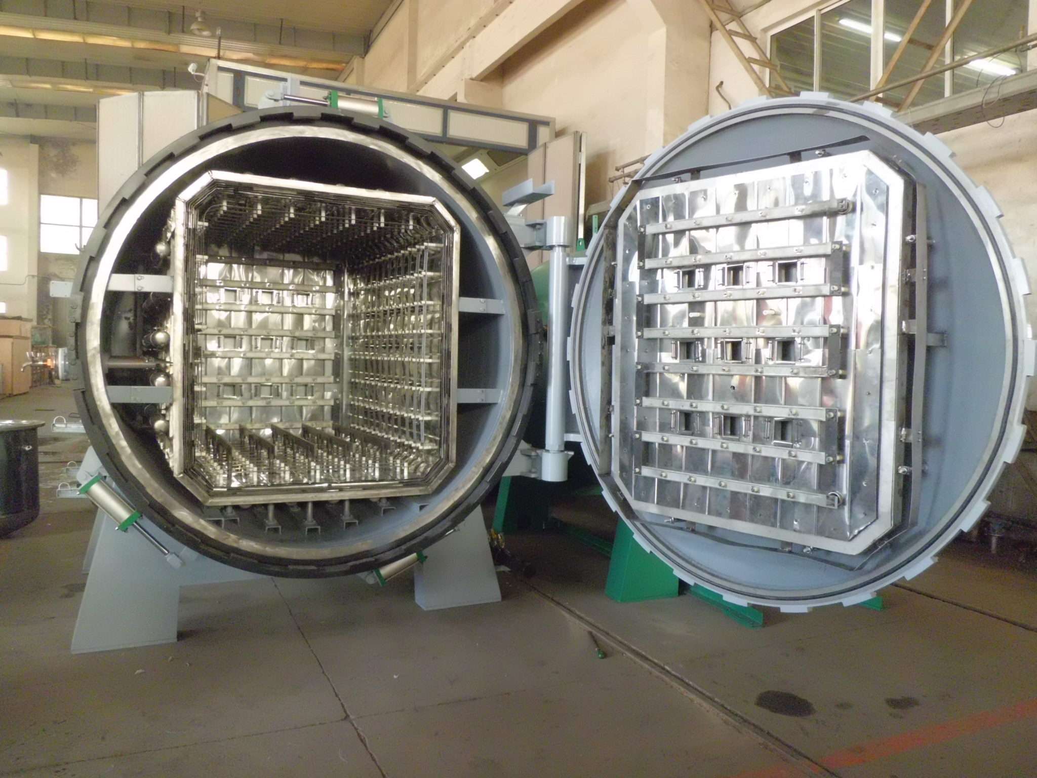 Vacuum heat treatment furnace SIMUWU