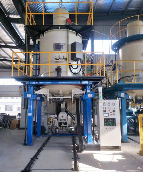 Vacuum heat treatment furnace