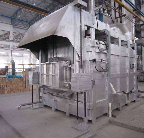 Rectangular aluminum smelting furnace