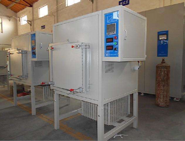 Ultra-high temperature vacuum atmosphere furnace