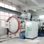 External vacuum heat treatment furnace